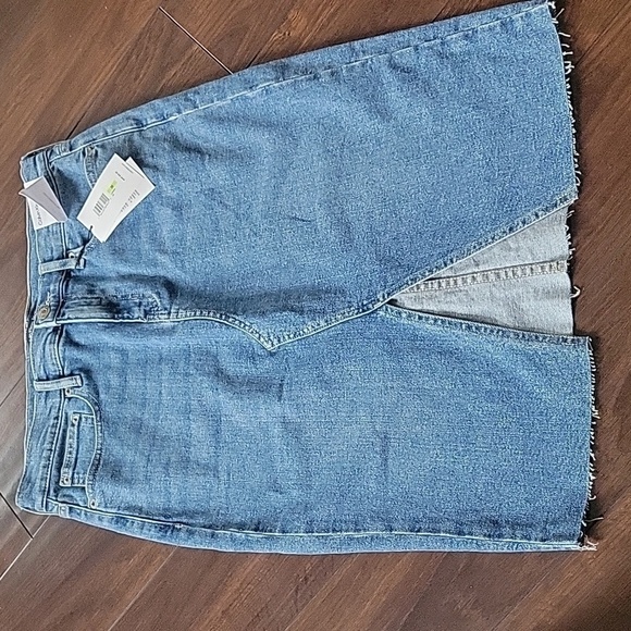 NEW! CALVIN KLEIN High Rise Denim Jean Skirt 30. - Picture 3 of 7